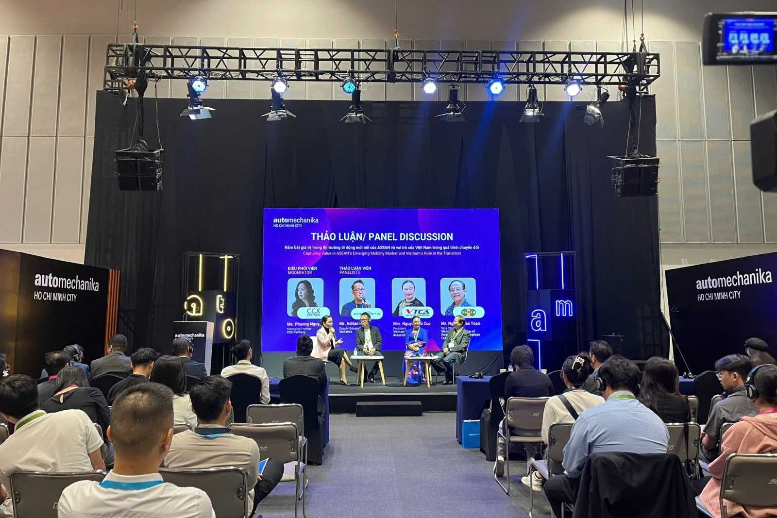 PHÓ CHỦ TỊCH VAFIE NGUYỄN VĂN TOÀN THAM GIA PHIÊN THẢO LUẬN TẠI AUTOMECHANIKA TP.HCM 2025