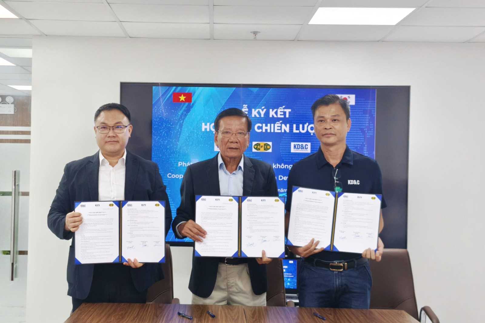 Ký kết hợp tác phát triển giải pháp báo cháy không dây tại Việt Nam