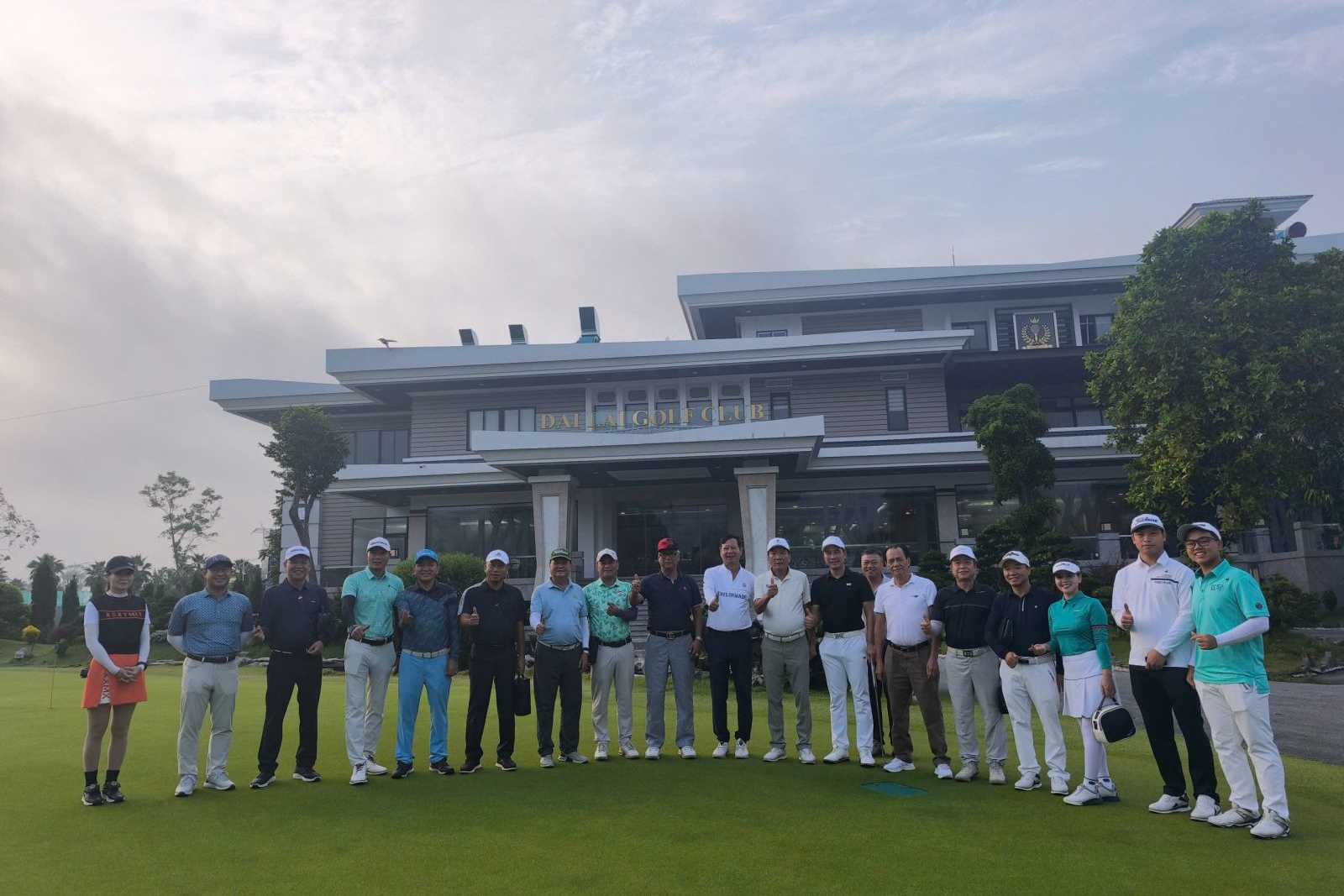 VAFIE tổ chức Outing lần 2 CLB Golf 'Kết nối kinh doanh'