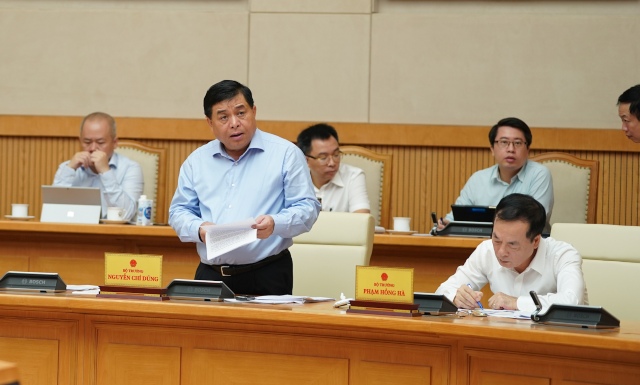 Bộ trưởng Nguyễn Chí Dũng: Tiếp tục nghiên cứu miễn giảm, giãn các loại thuế, phí, lệ phí